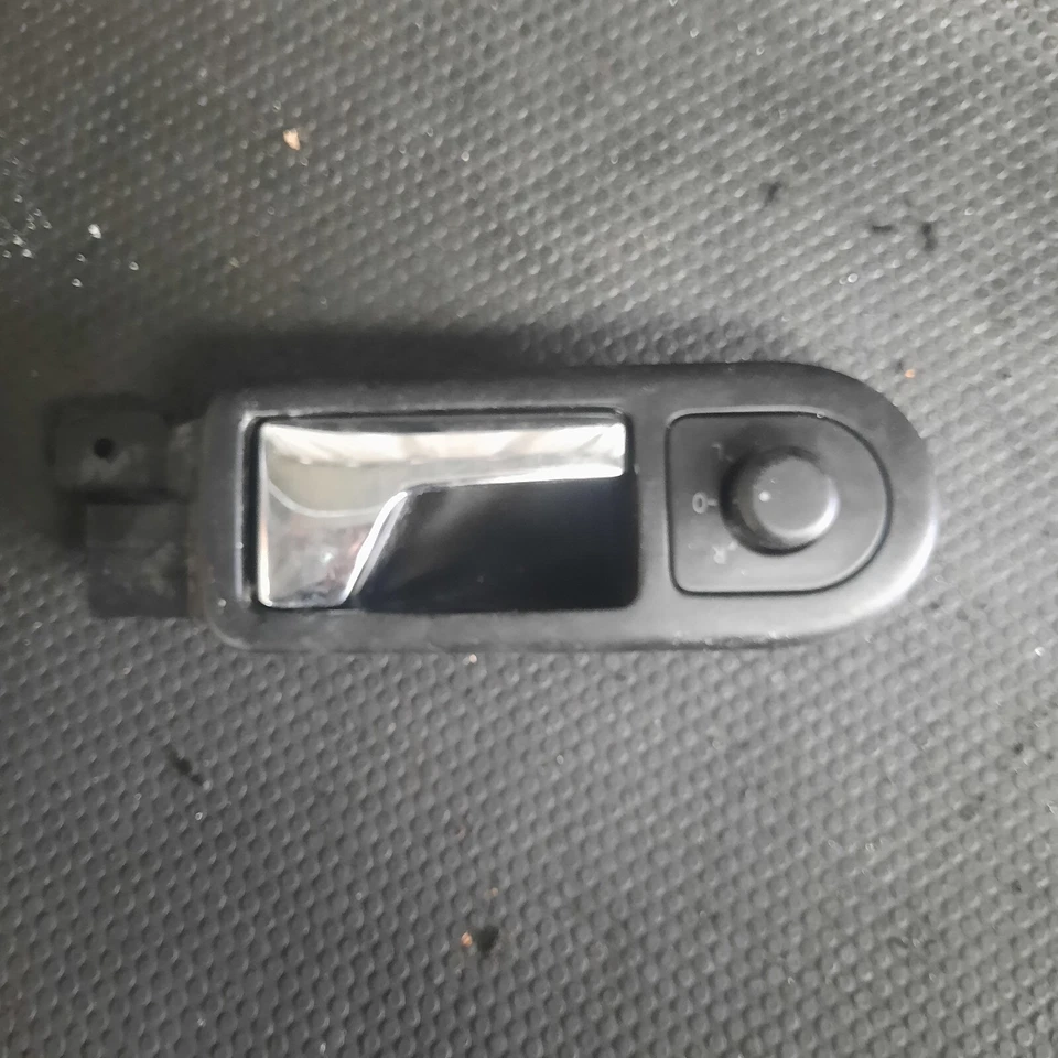 Volkswagen Golf 2002 manija de puerta interior delantera del lado del conductor 3B2837114 #9 Foto 1 de 3