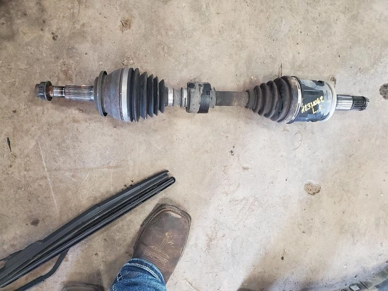 Eje CV delantero izquierdo Toyota Rav4 2007-2012 OEM Foto 1 de 4