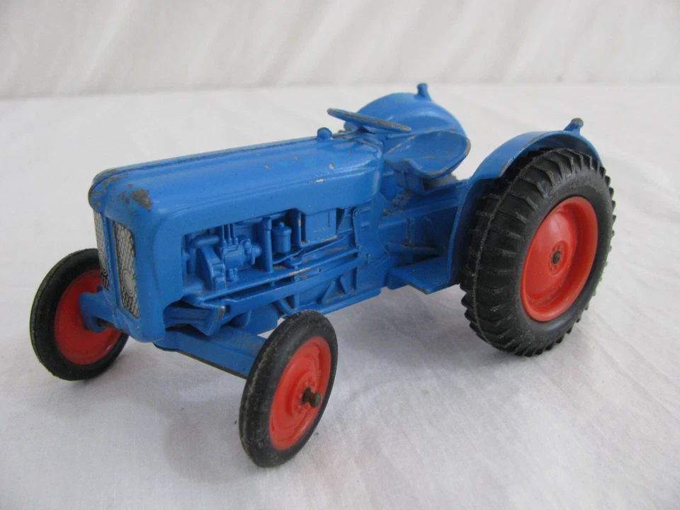 Vintage Crescent Toys England 1/32 Scale Blue Ford Fordson Dexta Farm Tractor VG - Image 1 of 4