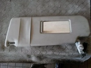 PARASOL IZQUIERDO VOLKSWAGEN VW BORA BERLINA (1J6) 1.9 TDI 5-T?rer, diésel - Imagen 1 de 2