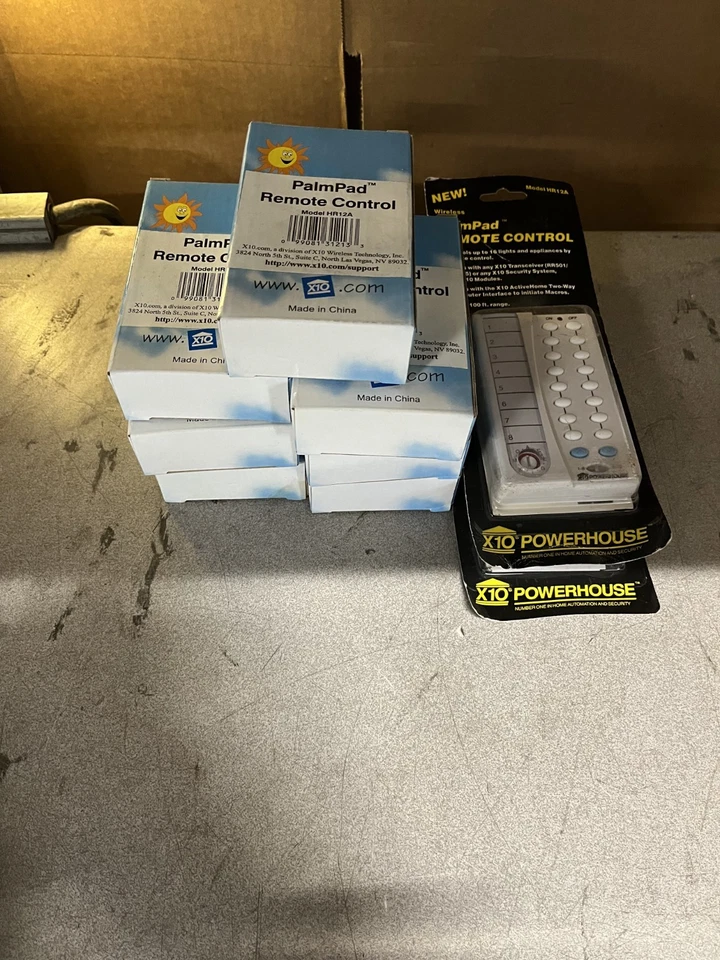 X10 Powerhouse Palm Pad Remote HR12A Radio shack plug'n power 61-2676