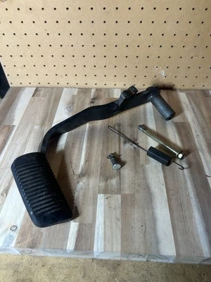 Pedal de freno automático Toyota T100 93 (stock #405) Foto 1 de 3