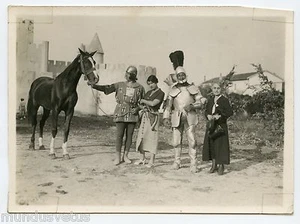 Alberto Y André Rancy .film Ademaï A Medio Age . (1935). Actores Y Caballos - Picture 1 of 2