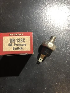 NOS Niehoff DR-133C Oil Pressure Switch - Foto 1 di 1