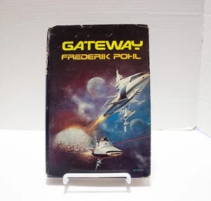 Book Gateway Frederik Pohl Heechee Series Volume 1 HC wDJ Book Club 1st Ed. 1977 - Picture 1 of 8