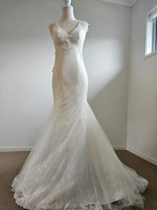 Wedding Dress Brand New Size 8 - Picture 1 of 15