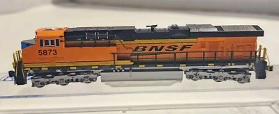Kato N Scale 176-8930 GE ES44AC Diesel BNSF #5873 w/DCC - Image 1 of 4