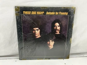 THREE DOG NIGHT / LP / SUITABLE FOR FRAMING /ABC DUNHILL 50058 - Imagen 1 de 4