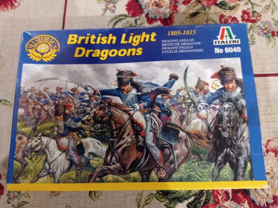 ITALERI 6040 BRITISH LIGHT DRAGOONS  SCALA 1/72 - Immagine 1 di 1