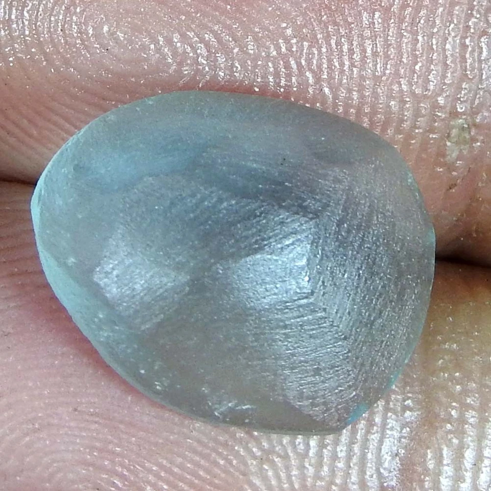 7.30Cts100%Natural Quality Sky Blue Small Topaz Rough Cabochon Gemstone - Image 1 of 3