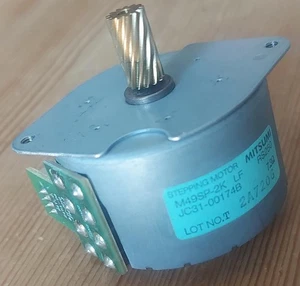 SAMSUNG: Stepping motor M49SP-2K JC31-00174B - Afbeelding 1 van 3