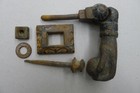 Biedermeier Türklopfer komplett m. Blende & Anschlag Eisen Hand mit Kugel