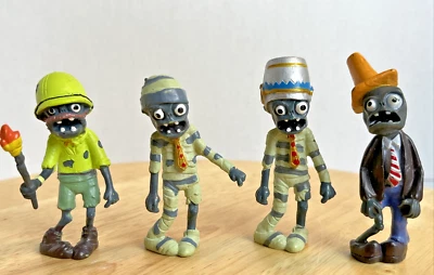 Lote de figuras de acción Plants Vs Zombies Explorer Buckethead Mummy Conehead Zombie Foto 1 de 4