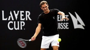 Roger Federer RF Tasche Uniqlo T-Shirt - 100% Baumwolle Euro L wie getragen beim Laver Cup '22 - Bild 1 von 7