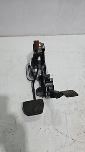 NISSAN JUKE TECHNA 1.6 CVT 2016 ACCELERATOR & CLUTCH PEDAL 11216B00814 - Picture 1 of 8