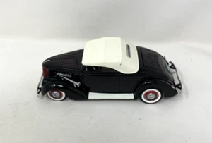 Danbury Mint 1936 Ford Hot Rod Model Car 1:24 Scale Die Cast - Picture 1 of 7