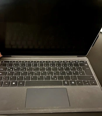 Microsoft Surface Pro 5 Tablet, I5-7300U, 8GB, 256GB, Win10, LTE, mit Tastatur - Bild 1 von 3