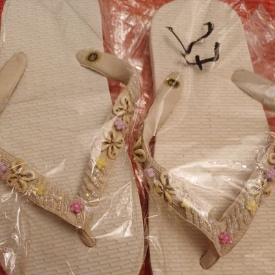 BADELATSCHEN SANDALEN echt Muscheln Handarbeit  38  Damen - Bild 1 von 3