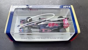 Modello Spark 1/43 Scuderia Toro Rosso STR9 F1 2014 Australia GP firmato - Foto 1 di 13