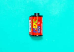 AGFA HDC 100 - One Roll 35mm Color Film 24+3 = 27 Frames Black Case - Picture 1 of 5