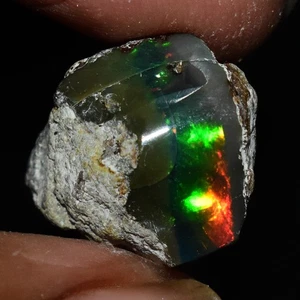 Black Opal Rough 11.40 Cts Natural Ethiopian Welo Opal Raw Fire Jewelry Grade - Picture 1 of 7