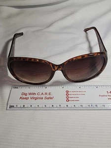 VINCE CAMUTO  Brown Tortoise Brown Gradient Sunglasses  - Picture 1 of 7