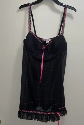 Babydoll Victoria Secrets negro transparente 36C con detalles de cinta rosa intenso Foto 1 de 4
