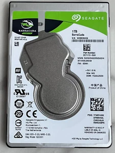 Disco duro Seagate BarraCuda ST1000LM048 1T 2,5" SATAIII 6 Gb/s 5400 rpm 7 mm 128 MB caché - Imagen 1 de 8