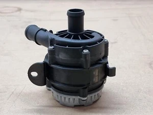 BOMBA REFRIGERANTE AGUA AUXILIAR CENTRAL DELANTERA AUDI A3 MK4 8Y A7 20-24 04L965567 - Imagen 1 de 7