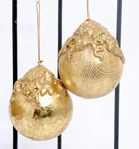 Vintage Christmas Gold Paper Mache Netted Grapevine Embossed Ornaments - Picture 1 of 2