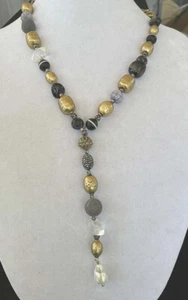 Collar largo CHICO'S tono dorado cuentas surtidas imitación perla lucita estrás Y - Imagen 1 de 2