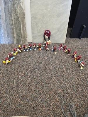 Lote de 22 figuras + peluche vintage de pasas de California - años 80 Foto 1 de 4