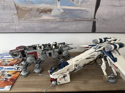Lego Star Wars 10195 - Republic Dropship with AT-OT 100% Complete - Image 1 of 4