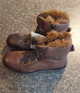 Vivian Dark Brown Leather Bearpaw Boots Women's Size 8...READ!!! - Picture 1 of 3