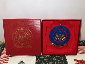 Ronald Reagan Presidential Library Museum Ornament 1981-1989 Neu in Box - Bild 1 von 6