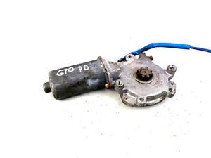 1997 Subaru Impreza Front Right Power Window Control Motor - Picture 1 of 7