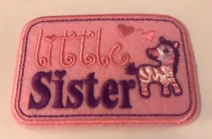 Kleine Schwester bestickter Aufnäher NEU USA Verkäufer - Bild 1 von 2