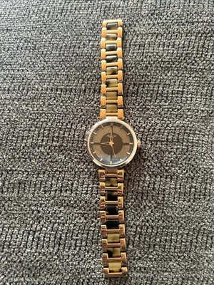 Reloj Kenneth Cole KC4766 Caja Acero Inoxidable Oro Rosa Brillante Para Piezas Foto 1 de 4