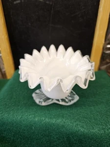 Vintage Fenton Silver Crest Small Flower Dish, 3 Footed Leaves - Picture 1 of 19