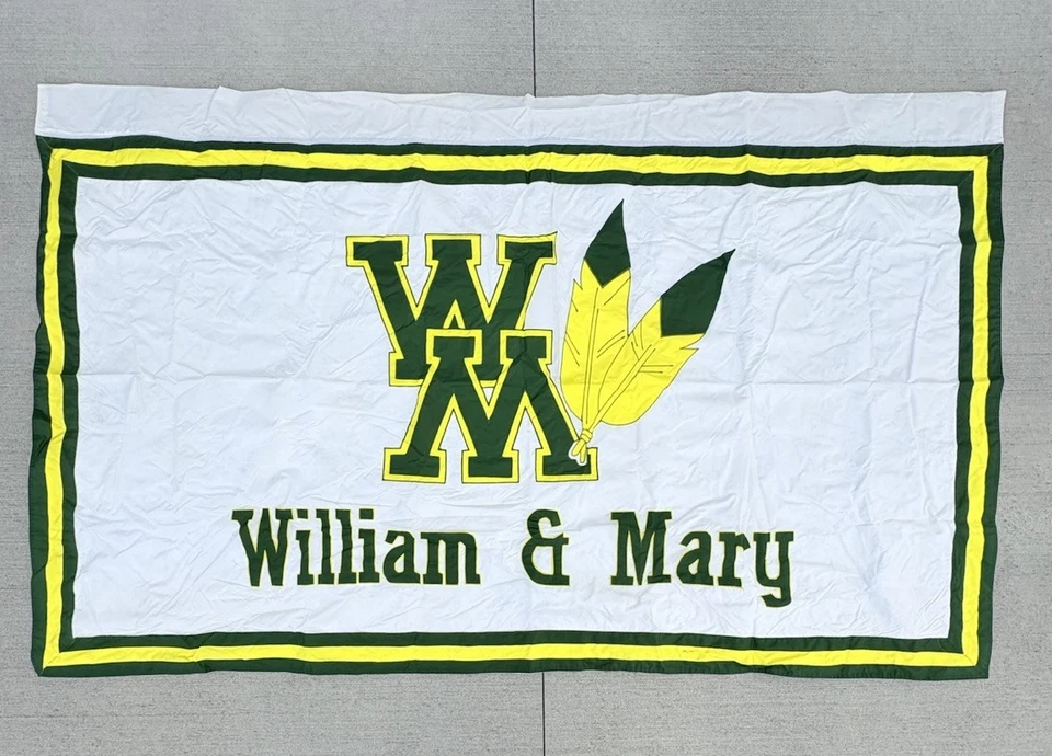 William & Mary University Tribe Logo Banner 106” x 65” Grande Escuela Colgante de Pared Foto 1 de 4