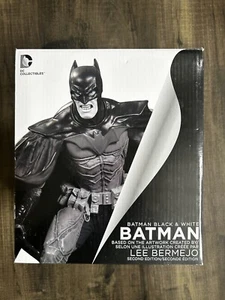 DC Collectibles Batman Black and White Lee Bermejo 2nd Ed. Statue PLEASE READ - Picture 1 of 12