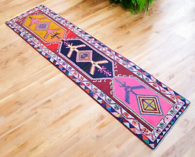 Vintage Turkish Runner Rug with Vivid Colors, Bold Patterns -1970s Hallway Decor Foto 1 de 4