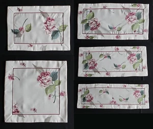 Bordado, mantel, corredor de mesa, mantel central blanco y rosa hortensia - Imagen 1 de 11