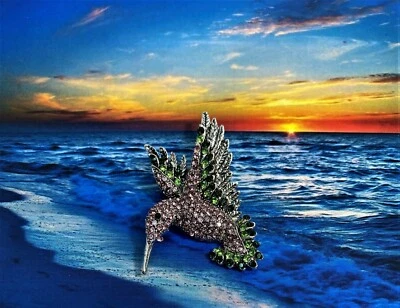 BETSEY JOHNSON PINK & GREEN CRYSTAL HUMMINGBIRD SILVER PIN PENDANT - Image 1 of 4