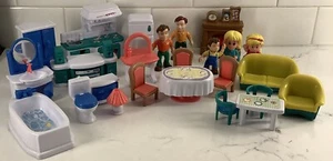 KEENWAY Lot Figures Dollhouse Furniture Boy Girl Fireplace Bathroom Kitchen - Picture 1 of 8
