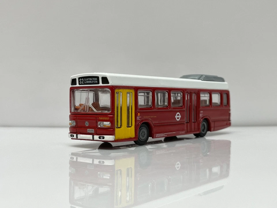 EFE 16701 - Leyland National MK1 Short - London Transport - Route S2 - Boxed nr6 - Image 1 of 4