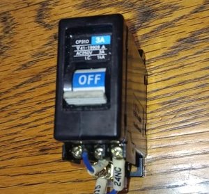 FUJI ELECTRIC CP31D 3A CIRCUIT BREAKER - Picture 1 of 1