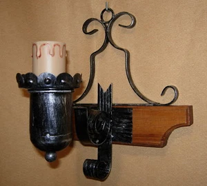 APPLIQUES A 1 LUCE COLLEZIONE RUSTICO LEGNO ART.151 - Imagen 1 de 1