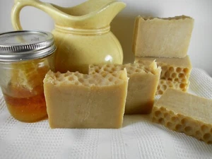 Jabón de leche de cabra, avena y miel natural artesanal hecho a mano casero - Imagen 1 de 5
