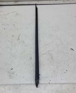 GUARNIZIONE PARABREZZA ANTERIORE ORIGINALE NISSAN SERENA COD:72761-9C003 - Foto 1 di 1